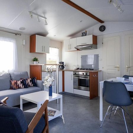 Knus En Modern Ingericht Chalet Met Gratis Wifi Villa Tzummarum Exterior foto