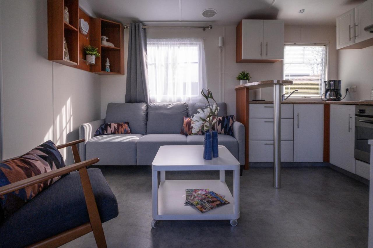 Knus En Modern Ingericht Chalet Met Gratis Wifi Villa Tzummarum Exterior foto